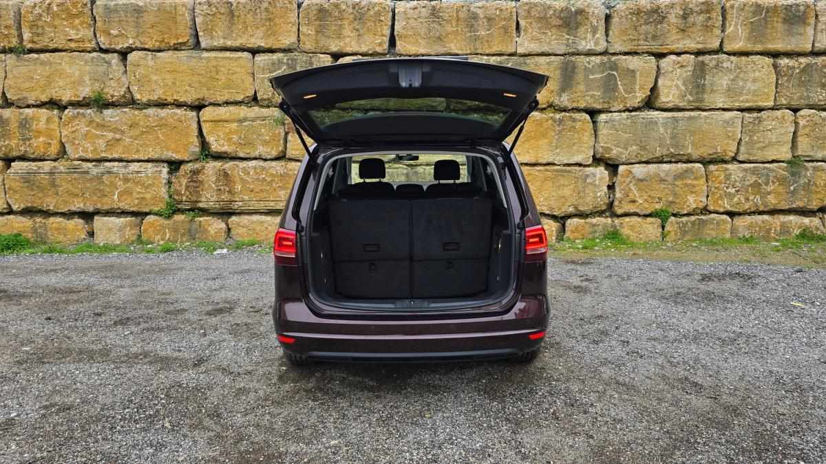 volkswagen-sharan-2017-diesel-1968cc
