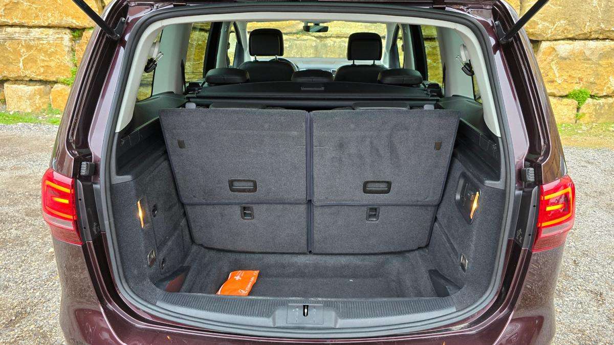 volkswagen-sharan-2017-diesel-1968cc