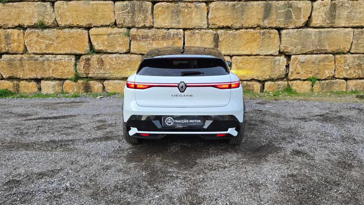 renault-megane-e-tech-2023-eletrico-0cc