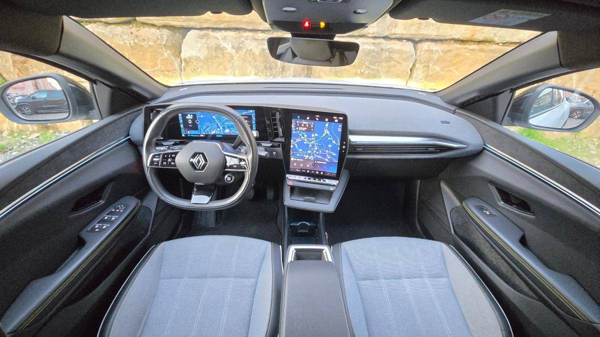 renault-megane-e-tech-2023-eletrico-0cc