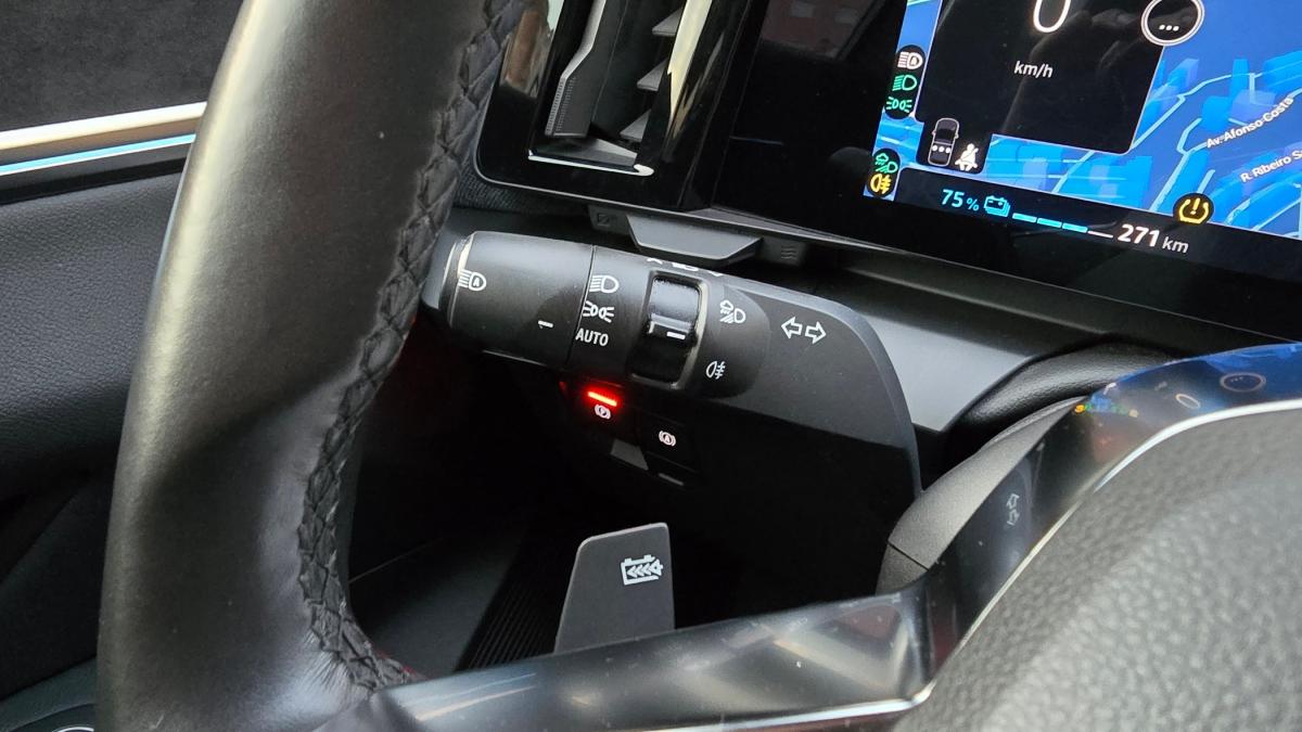 renault-megane-e-tech-2023-eletrico-0cc
