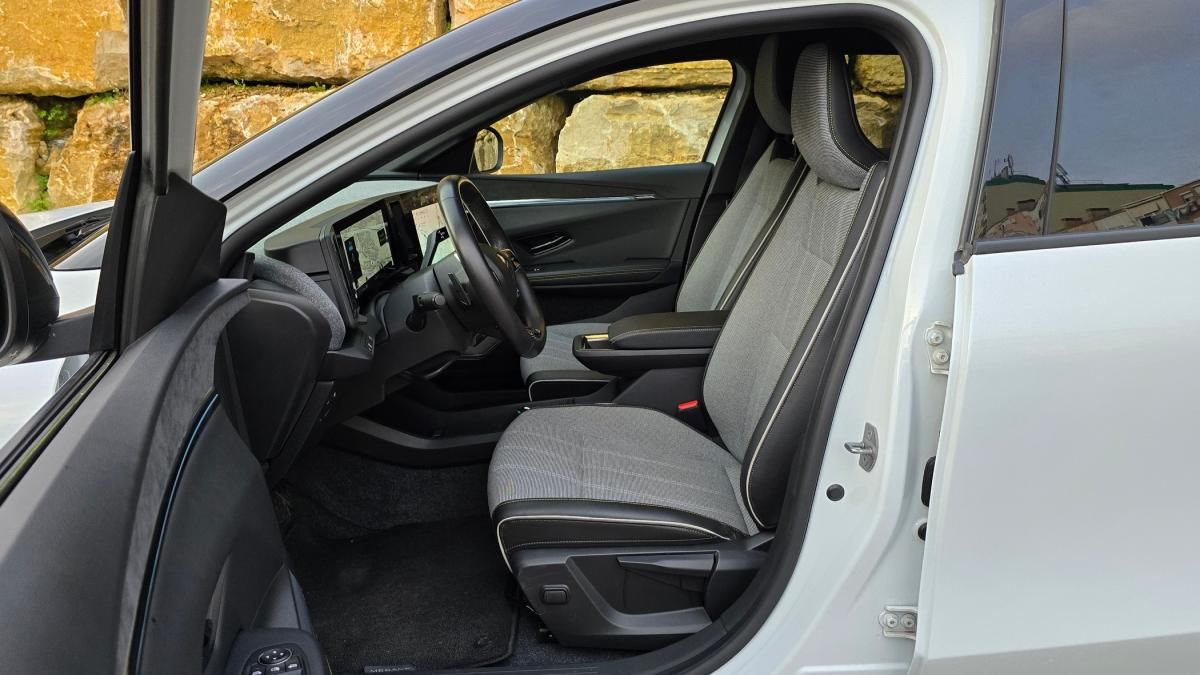 renault-megane-e-tech-2023-eletrico-0cc