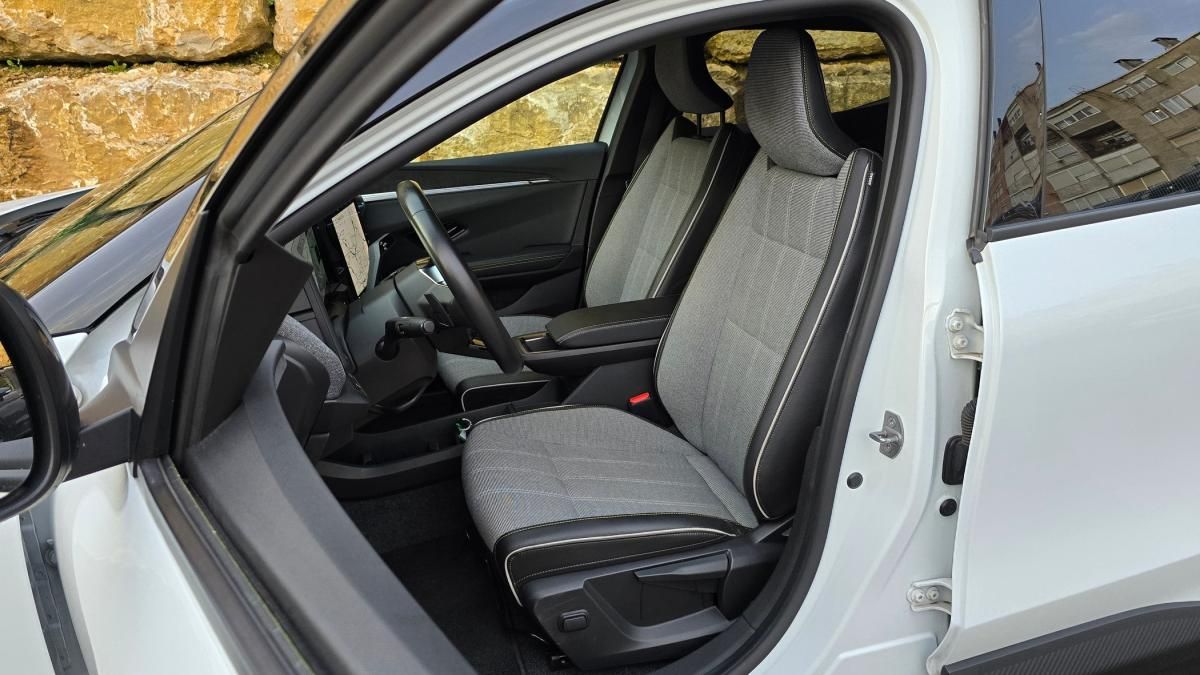renault-megane-e-tech-2023-eletrico-0cc
