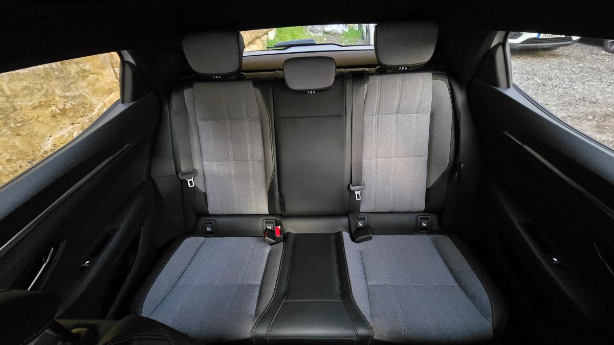 renault-megane-e-tech-2023-eletrico-0cc