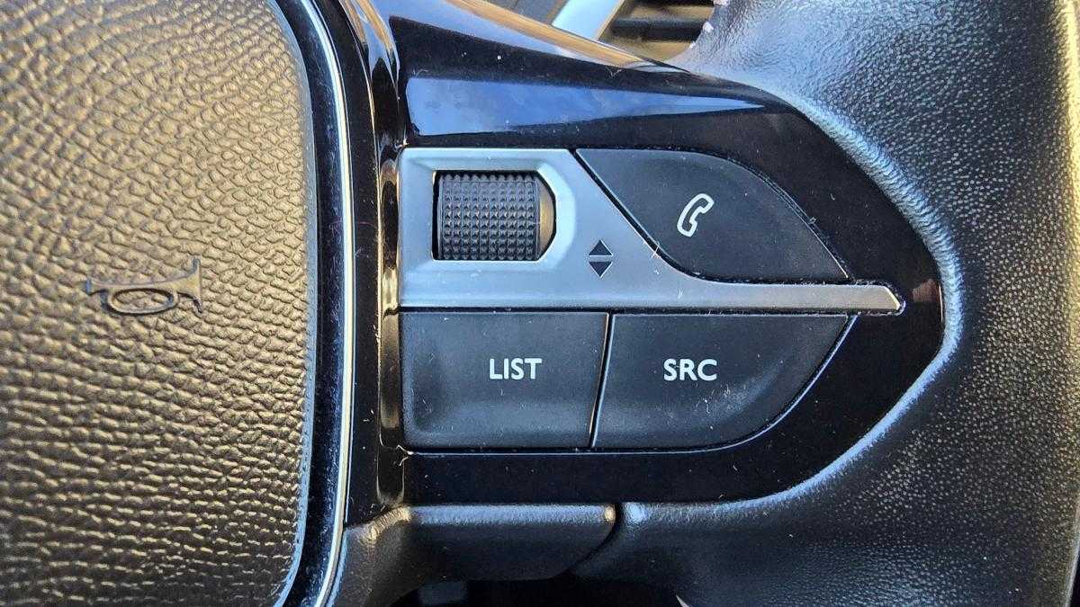 peugeot-3008-2021-diesel-1499cc