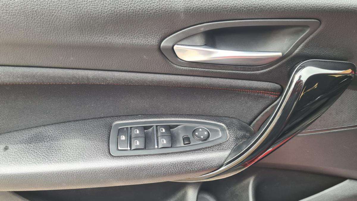 bmw-serie-1-118d-2017-diesel-1995cc