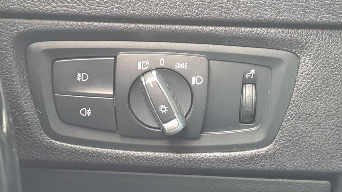 bmw-serie-1-118d-2017-diesel-1995cc