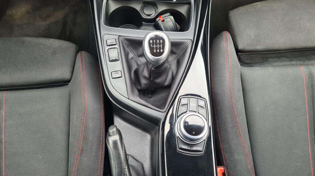 bmw-serie-1-118d-2017-diesel-1995cc