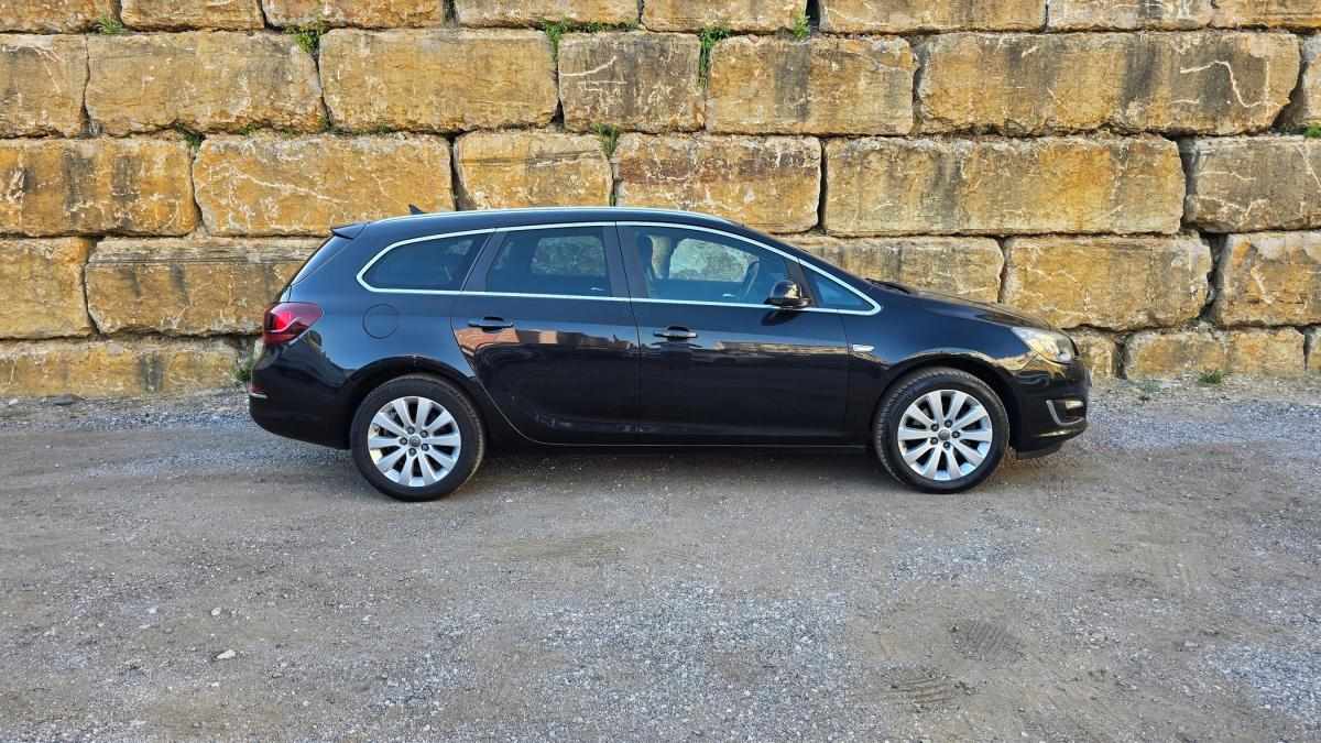 opel-astra-sport-tourer-2016-diesel-1598cc