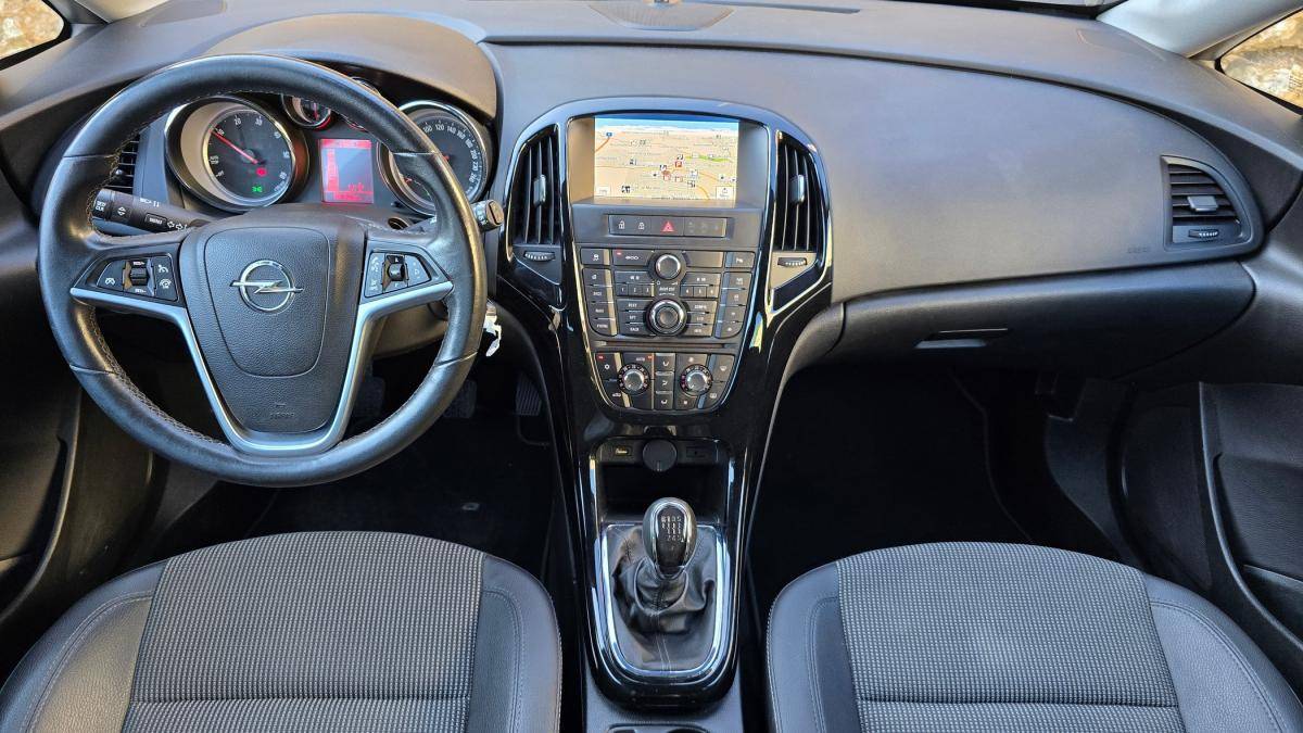 opel-astra-sport-tourer-2016-diesel-1598cc