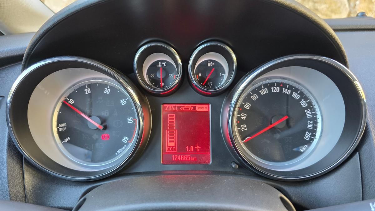 opel-astra-sport-tourer-2016-diesel-1598cc