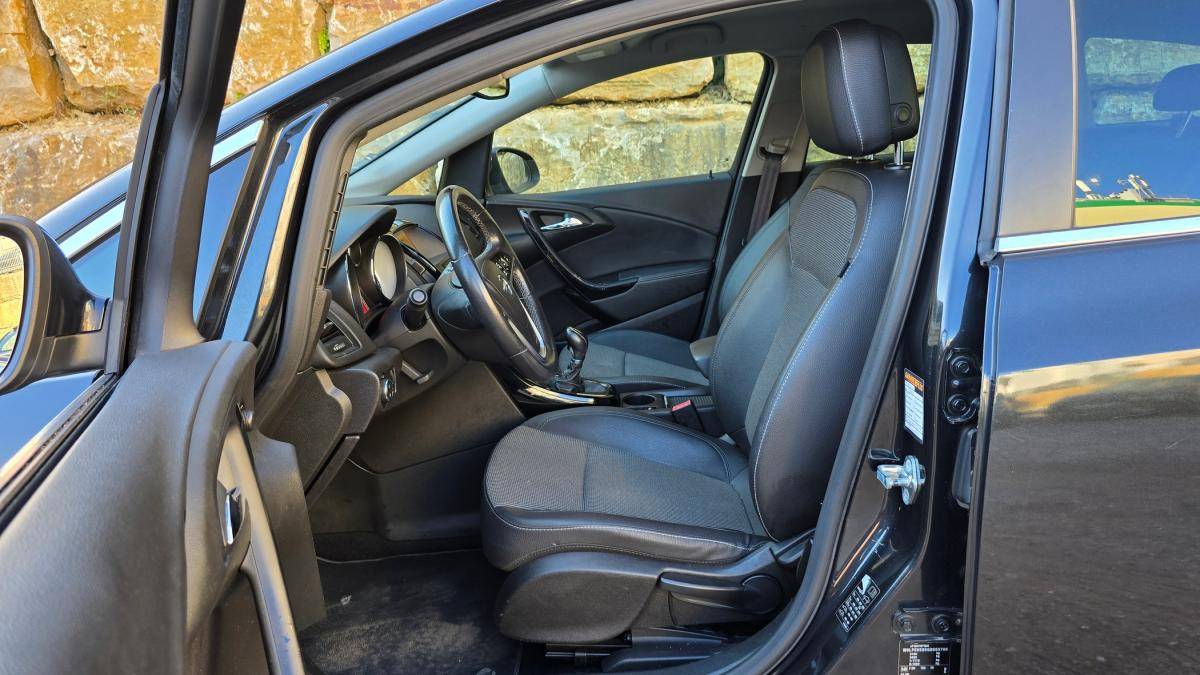 opel-astra-sport-tourer-2016-diesel-1598cc