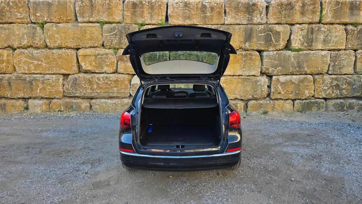 opel-astra-sport-tourer-2016-diesel-1598cc