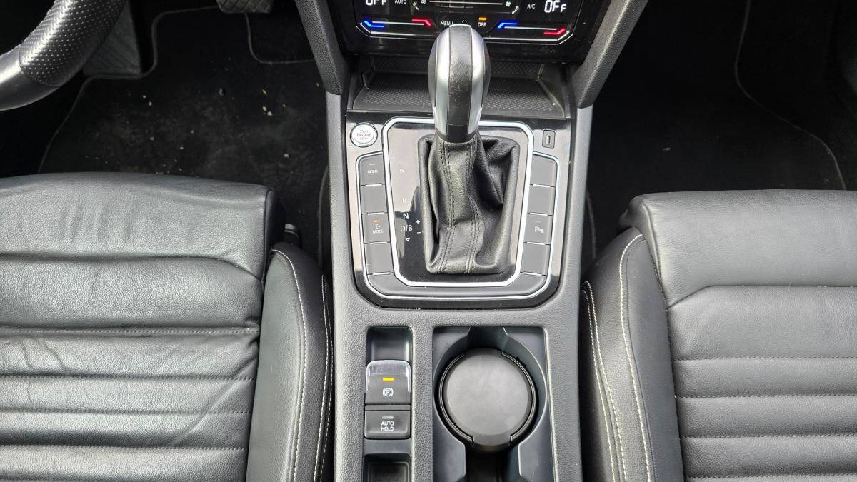 volkswagen-passat-variant-2020-hibrido-a-gasolina-1395cc