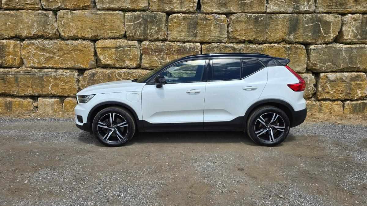 volvo-xc40-2021-hibrido-a-gasolina-1477cc