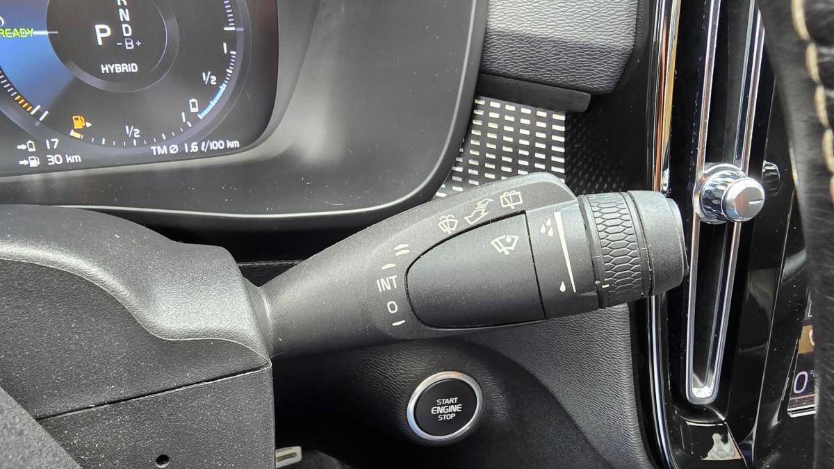 volvo-xc40-2021-hibrido-a-gasolina-1477cc