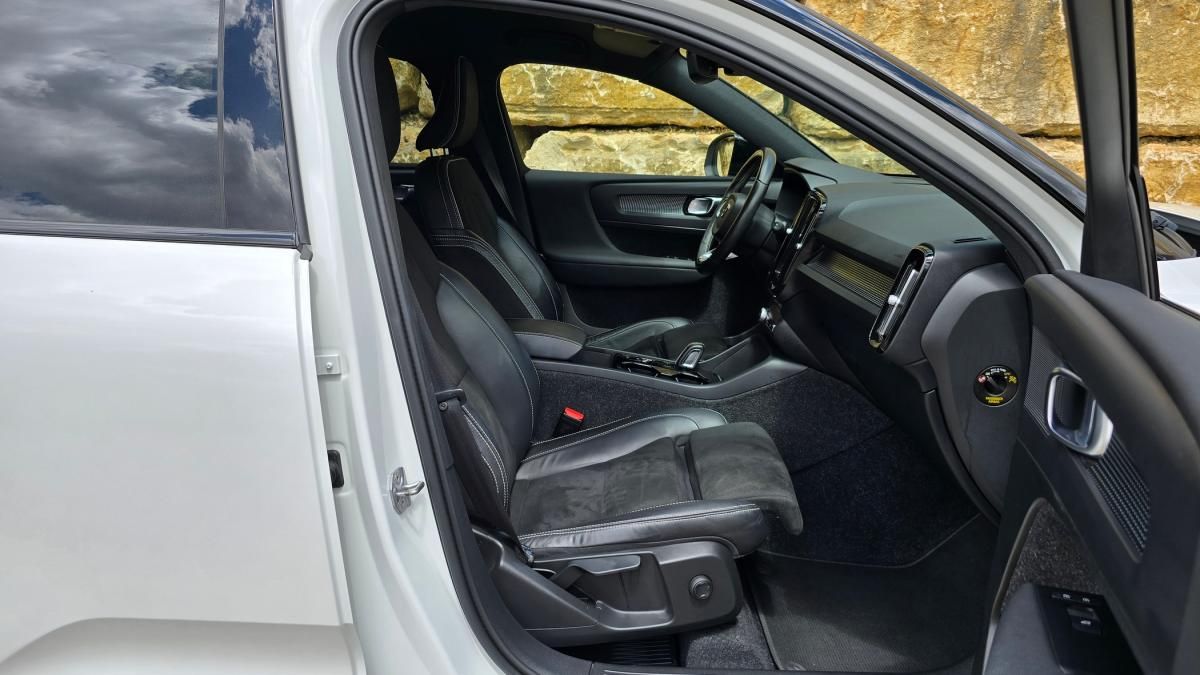 volvo-xc40-2021-hibrido-a-gasolina-1477cc