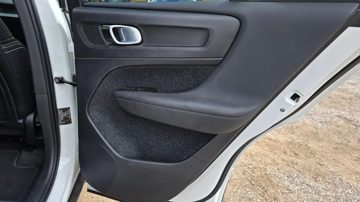 volvo-xc40-2021-hibrido-a-gasolina-1477cc