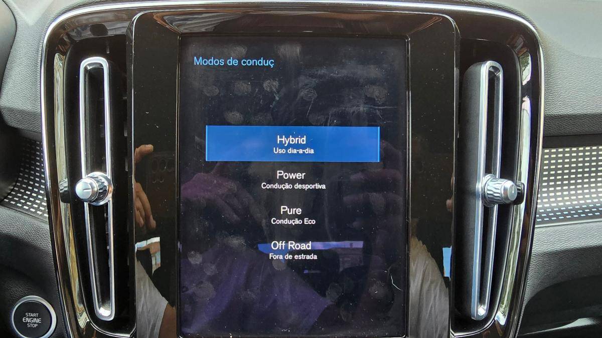 volvo-xc40-2021-hibrido-a-gasolina-1477cc