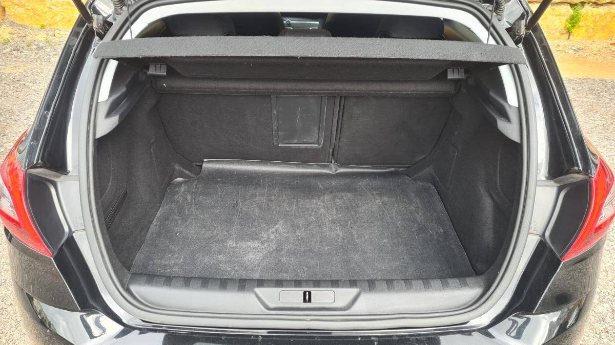 peugeot-308-2020-diesel-1499cc