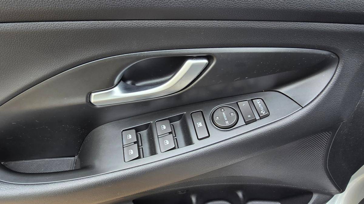 hyundai-i30-sw-2021-gasolina-998cc