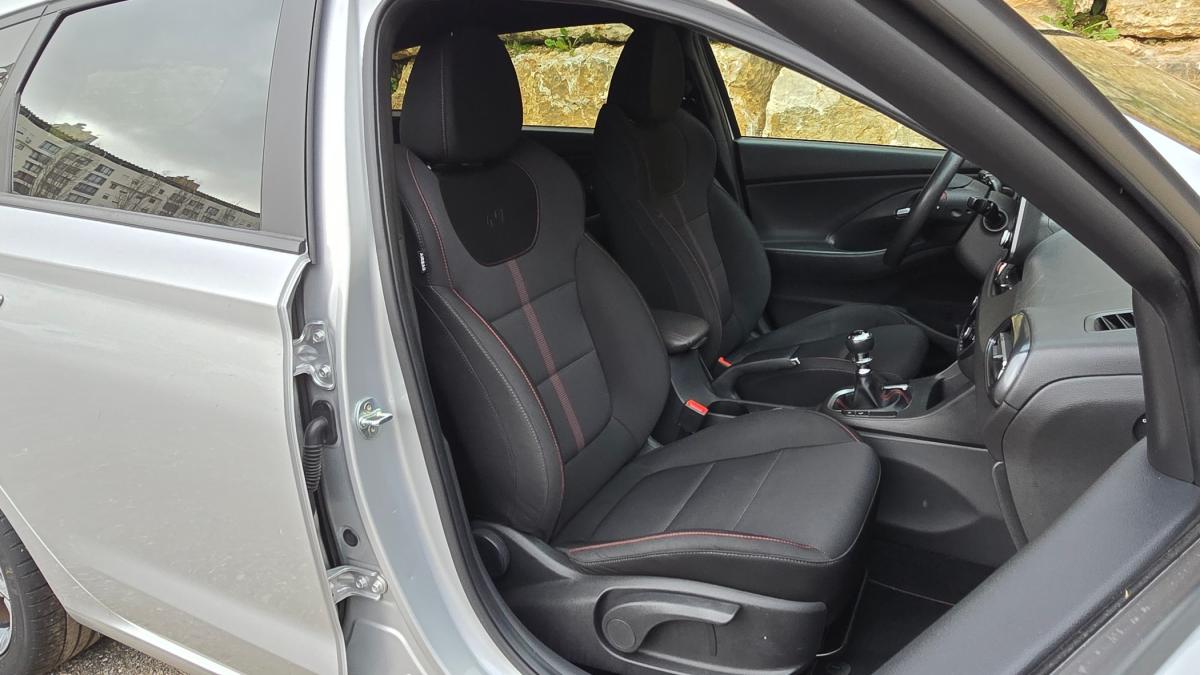 hyundai-i30-sw-2021-gasolina-998cc