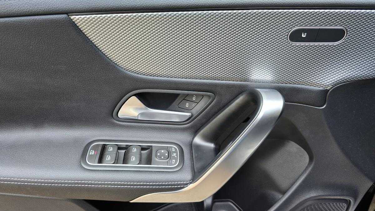 mercedes-benz-cla-2022-diesel-1950cc