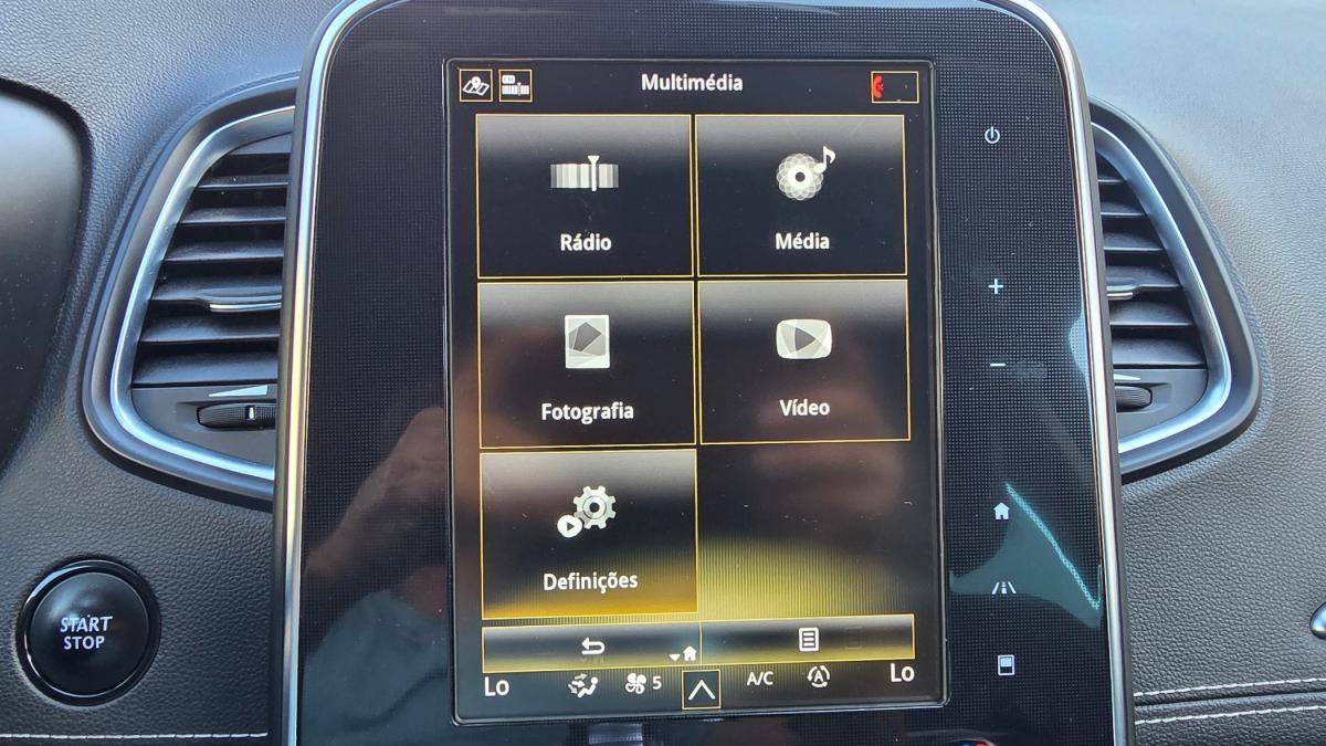 renault-grand-scenic-2021-diesel-1749cc