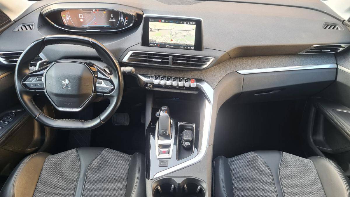 peugeot-5008-2018-diesel-1499cc