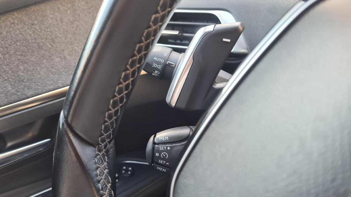 peugeot-5008-2018-diesel-1499cc