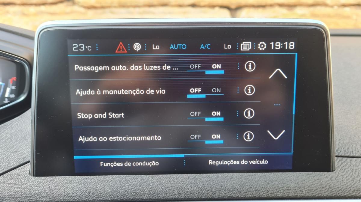peugeot-5008-2018-diesel-1499cc