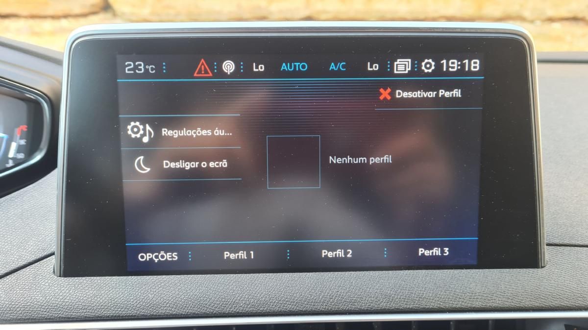 peugeot-5008-2018-diesel-1499cc