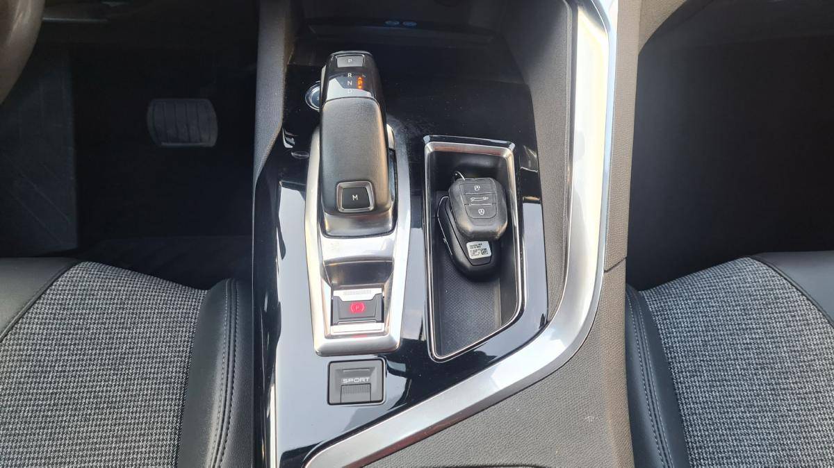 peugeot-5008-2018-diesel-1499cc