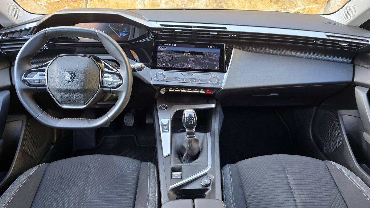peugeot-308-sw-2022-diesel-1499cc