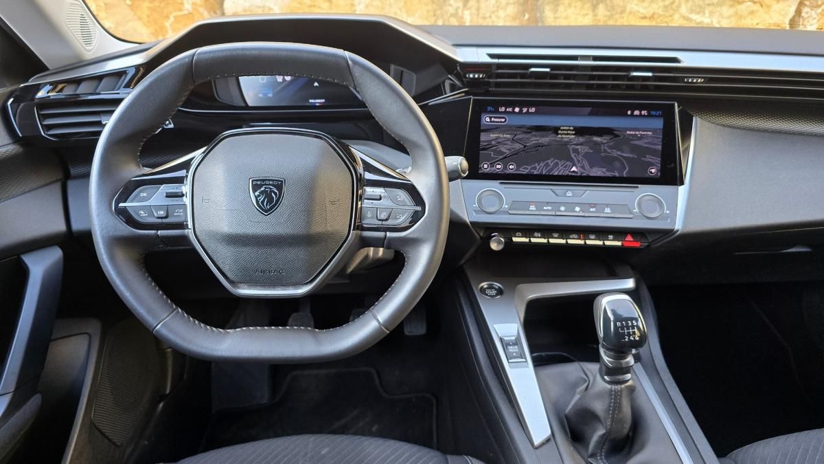 peugeot-308-sw-2022-diesel-1499cc
