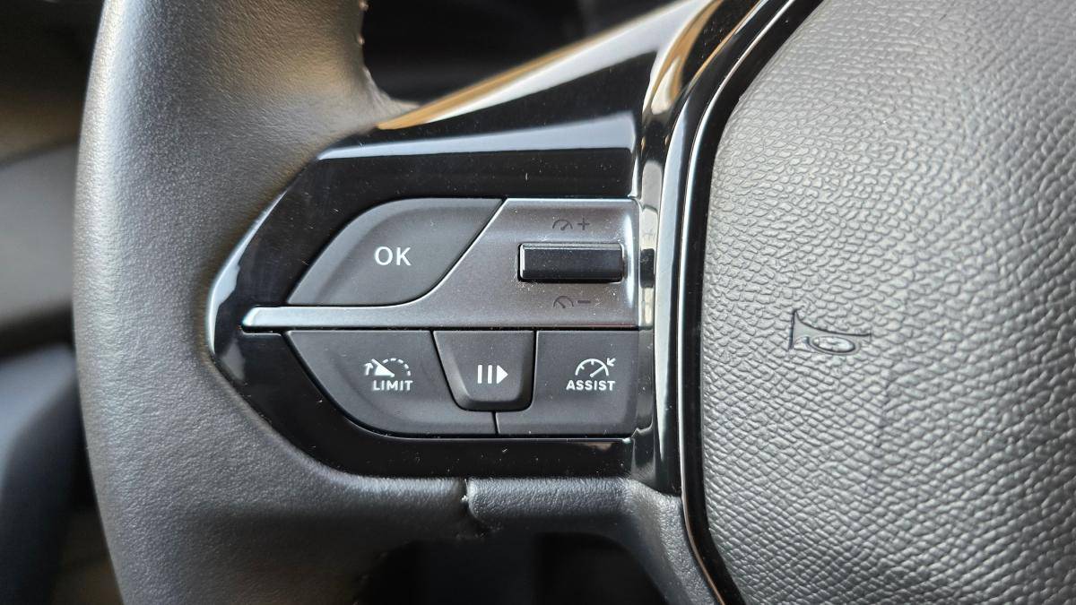 peugeot-308-sw-2022-diesel-1499cc