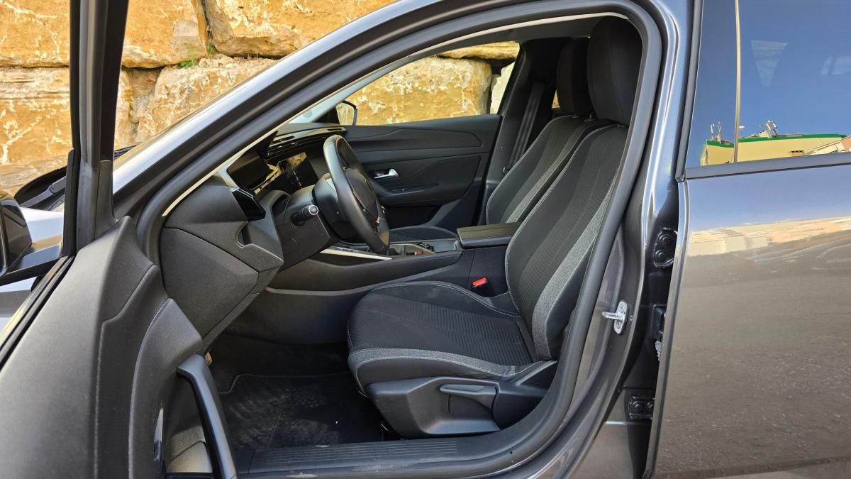 peugeot-308-sw-2022-diesel-1499cc
