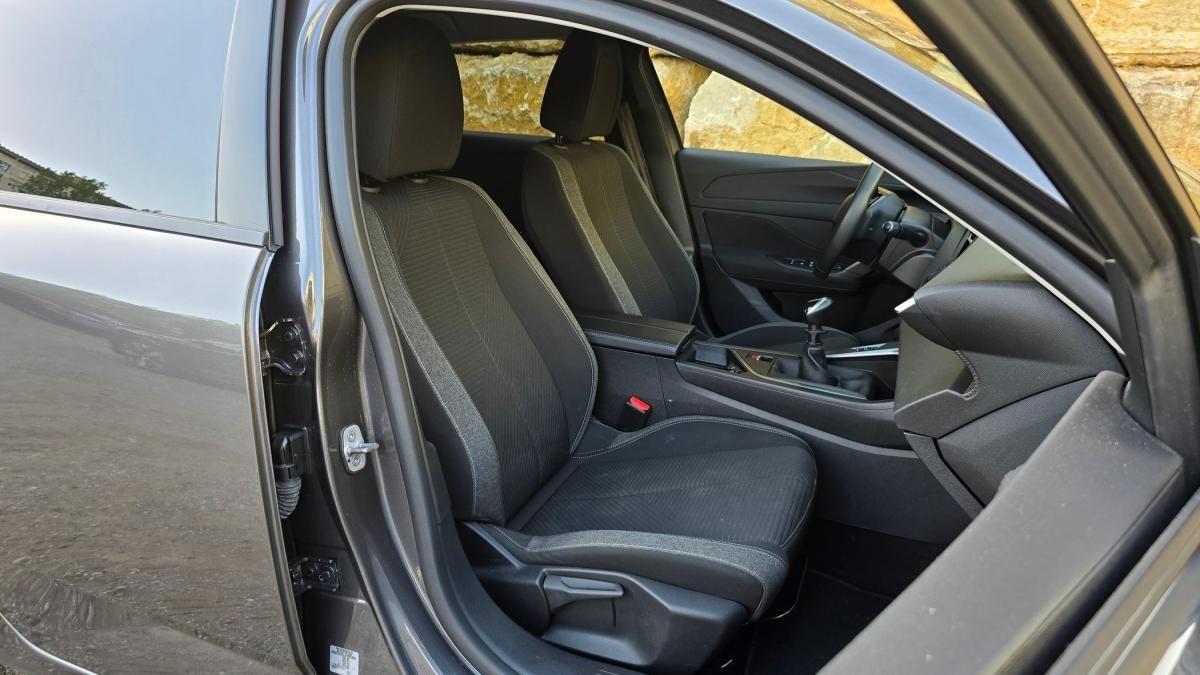 peugeot-308-sw-2022-diesel-1499cc