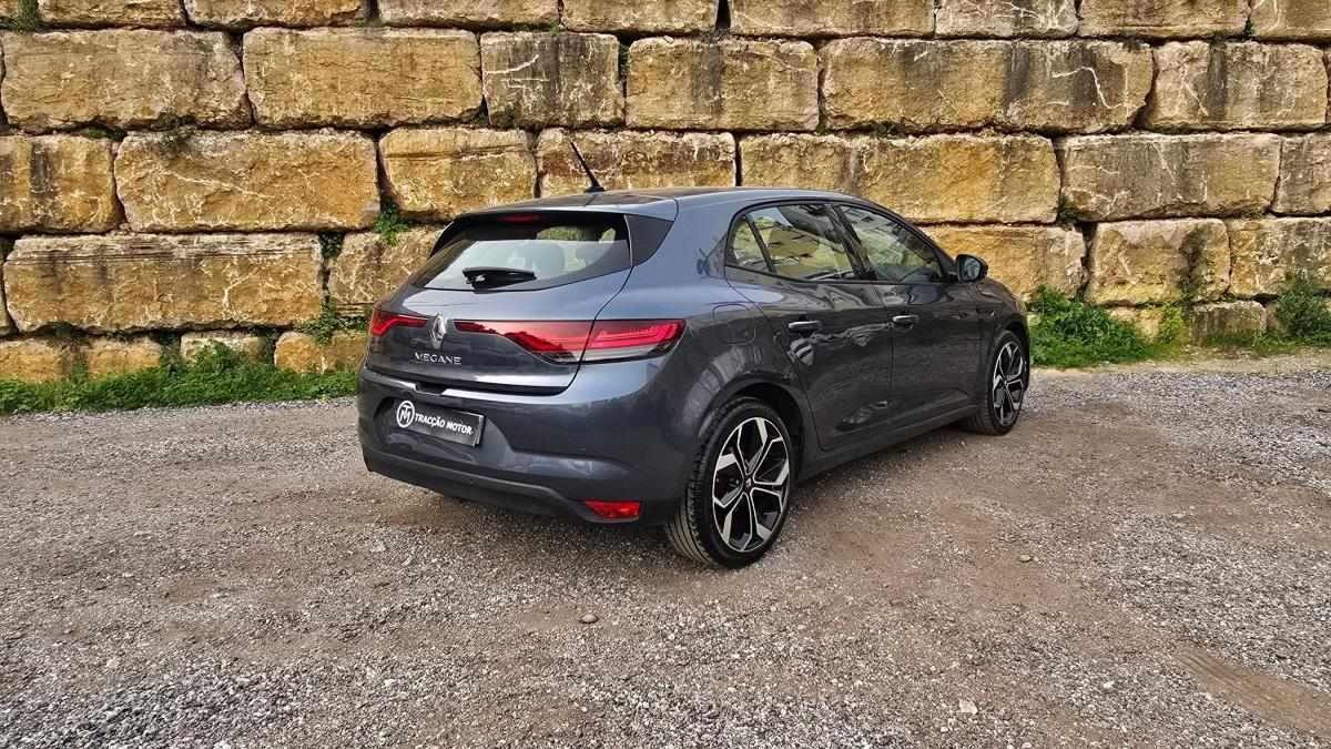 renault-megane-2022-diesel-1461cc
