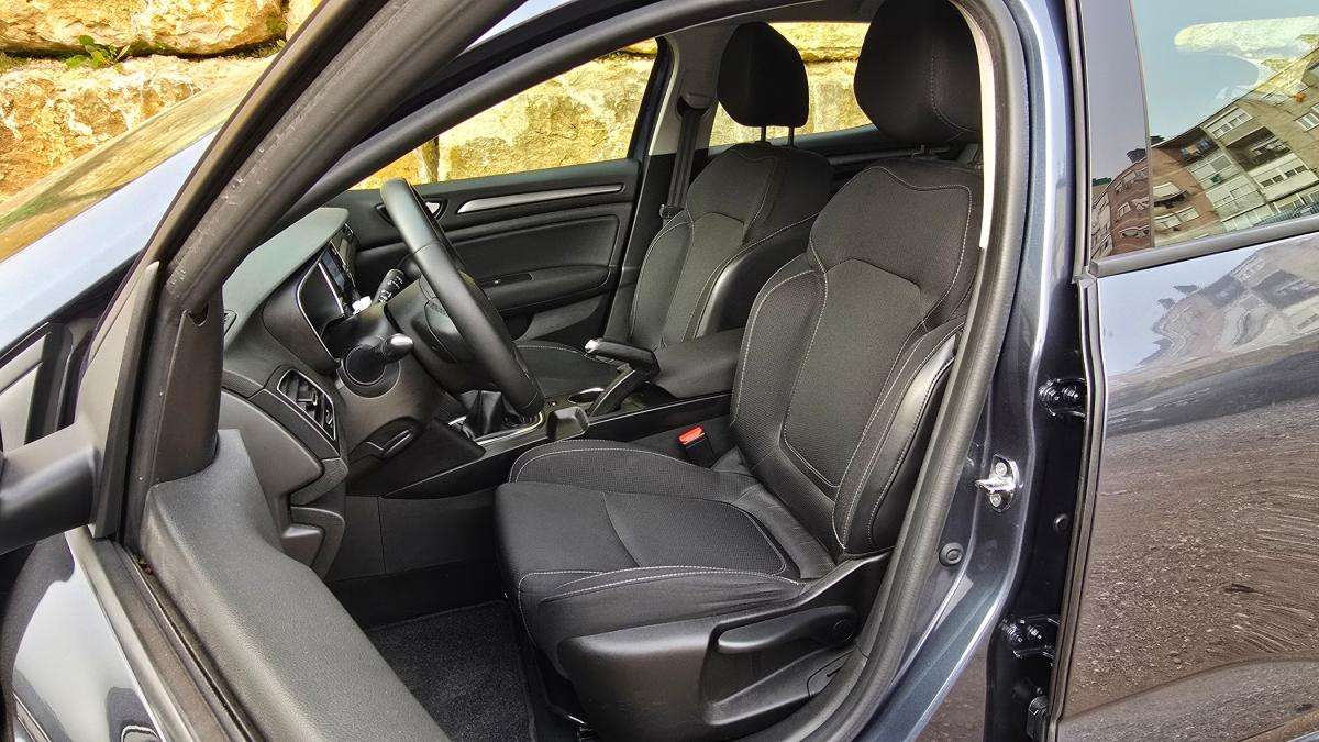 renault-megane-2022-diesel-1461cc