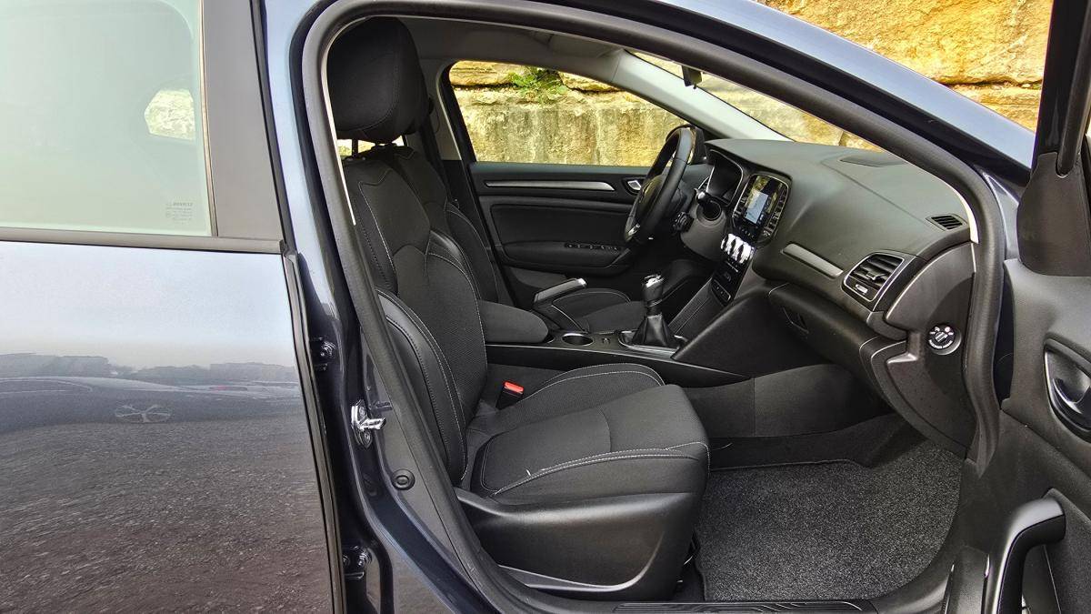 renault-megane-2022-diesel-1461cc