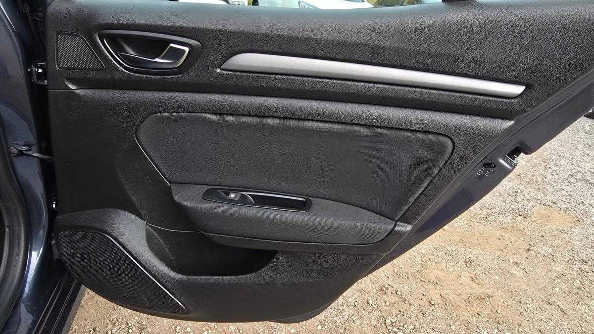renault-megane-2022-diesel-1461cc