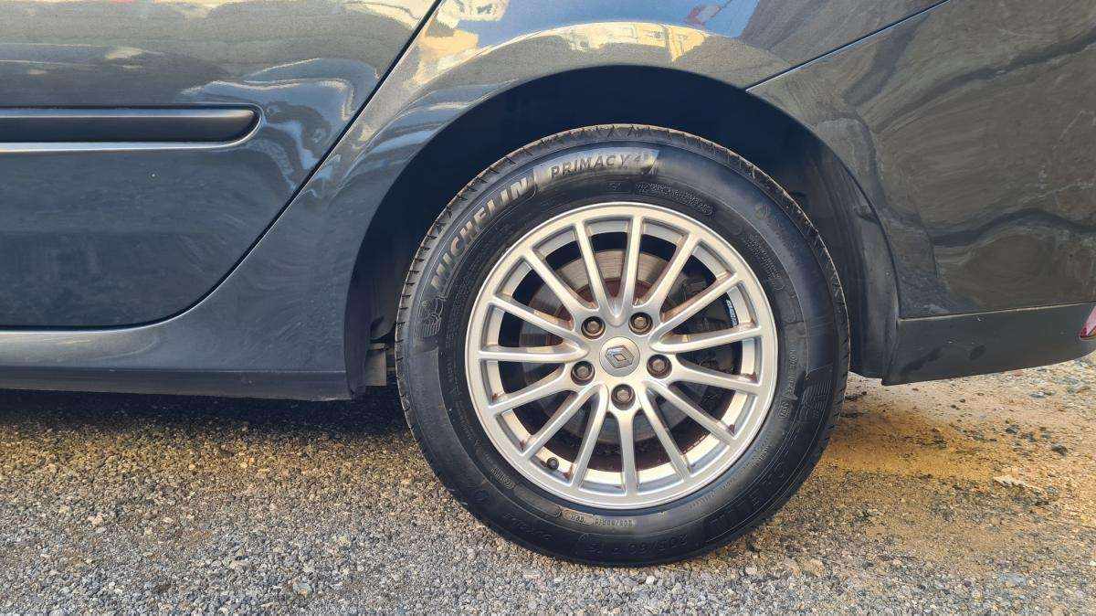 renault-laguna-2012-diesel-1461cc