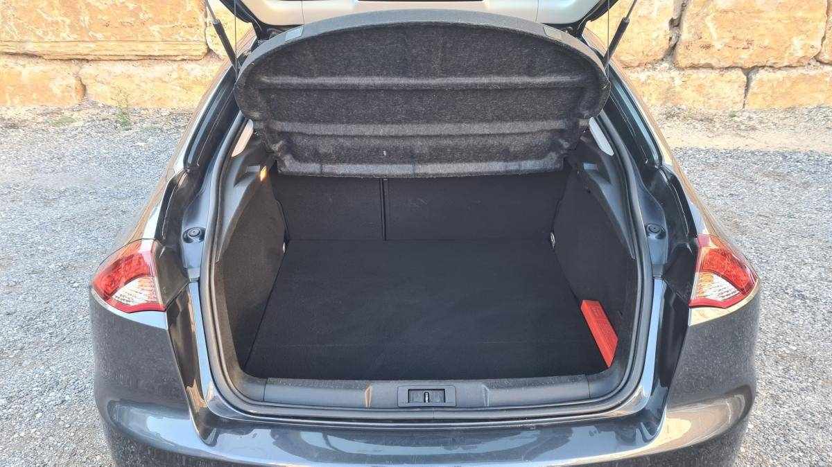 renault-laguna-2012-diesel-1461cc
