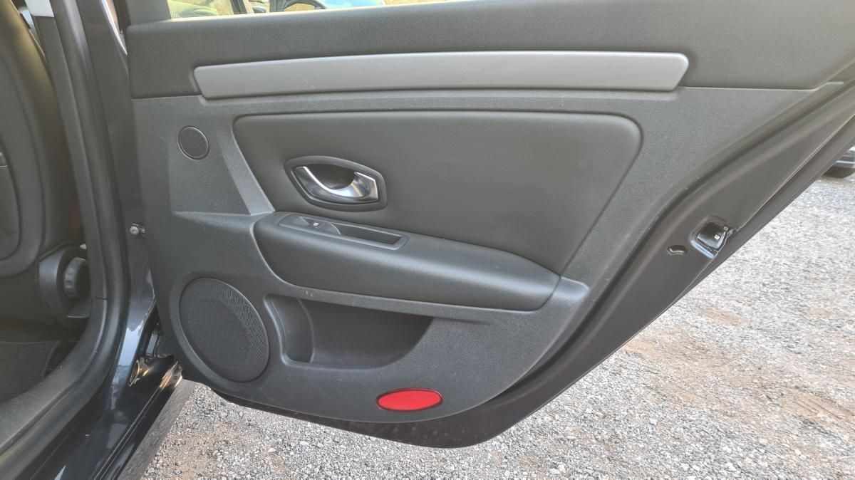 renault-laguna-2012-diesel-1461cc