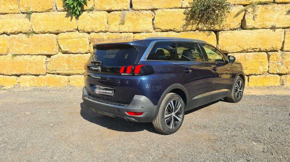 peugeot-5008-2019-diesel-1499cc