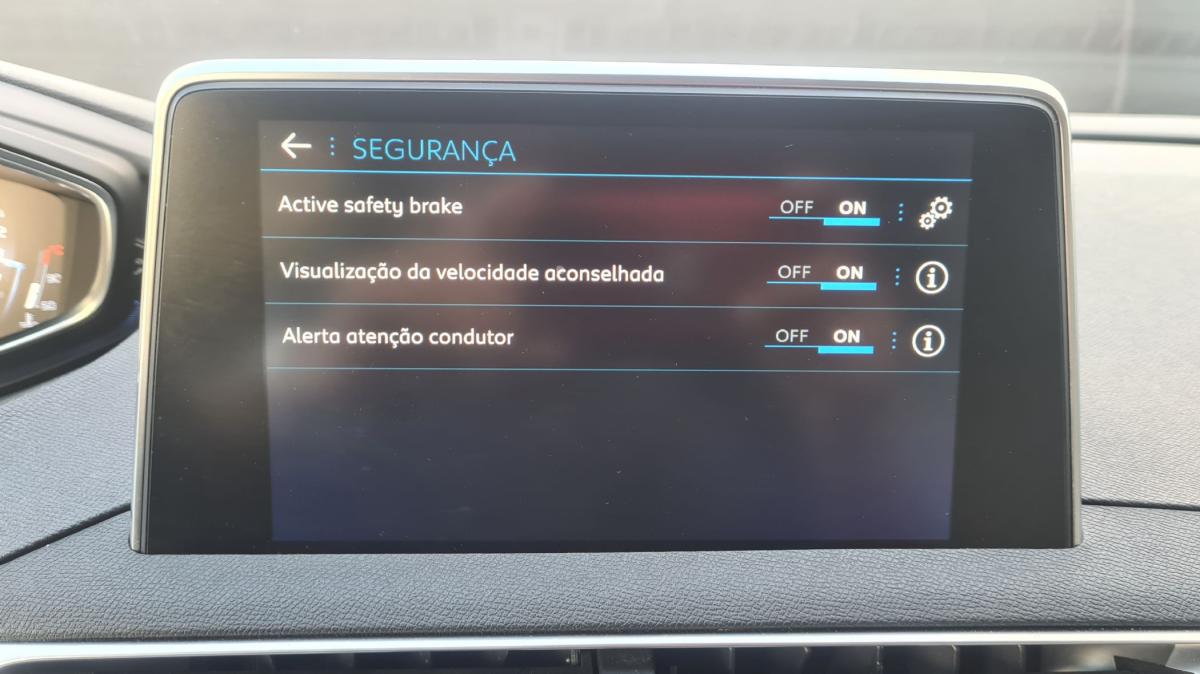 peugeot-5008-2019-diesel-1499cc