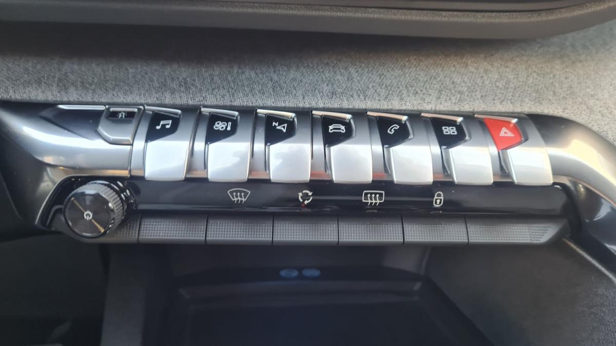 peugeot-5008-2019-diesel-1499cc