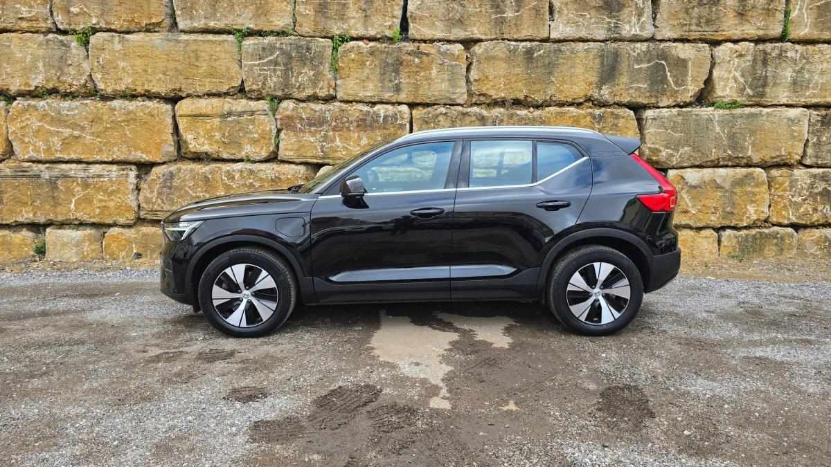 volvo-xc40-2023-hibrido-a-gasolina-1477cc