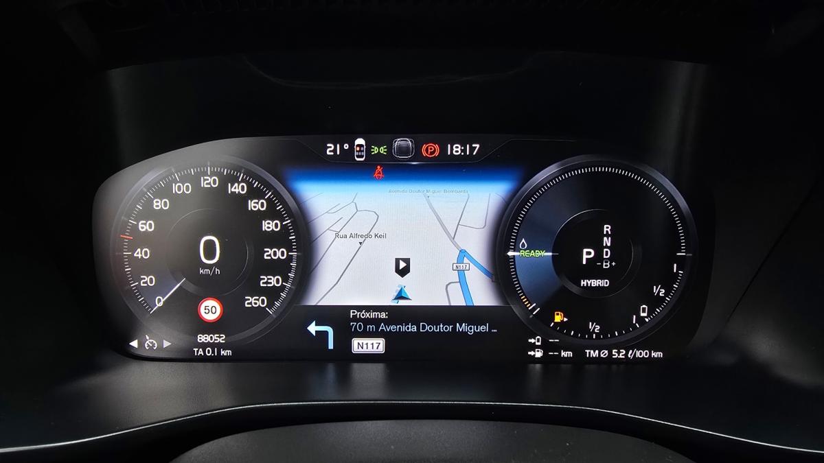 volvo-xc40-2023-hibrido-a-gasolina-1477cc